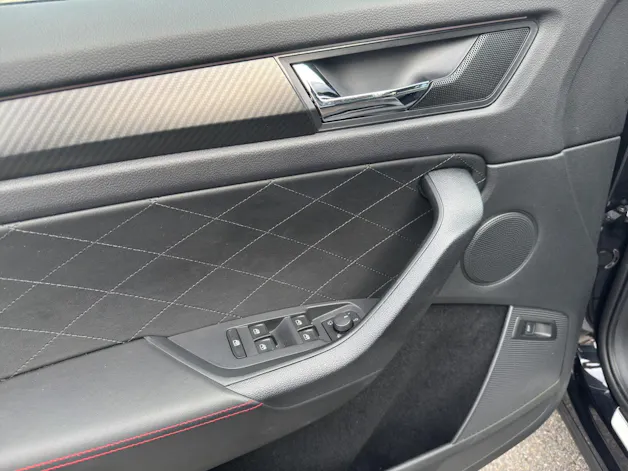 SKODA I AHK I 360 Kamera I Pano I Head-Up- Display I Standheizung I
