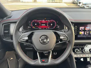SKODA I AHK I 360 Kamera I Pano I Head-Up- Display I Standheizung I