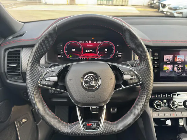 SKODA I AHK I 360 Kamera I Pano I Head-Up- Display I Standheizung I