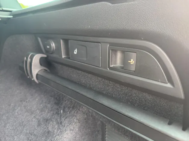 SKODA I AHK I 360 Kamera I Pano I Head-Up- Display I Standheizung I