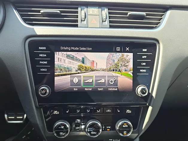 SKODA Octavia Combi 2.0 TDI RS 4x4 DSG