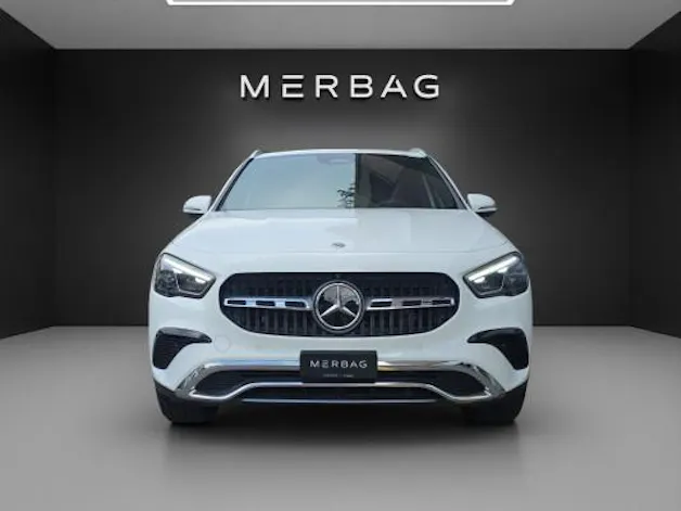 MERCEDES-BENZ GLA 250 4Matic Swiss Star