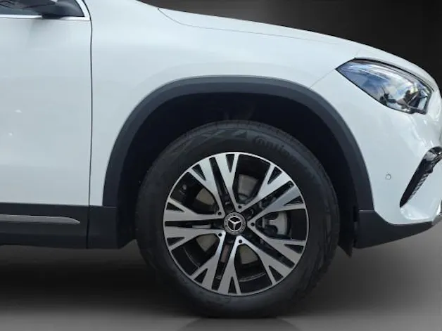 MERCEDES-BENZ GLA 250 4Matic Swiss Star