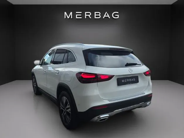 MERCEDES-BENZ GLA 250 4Matic Swiss Star
