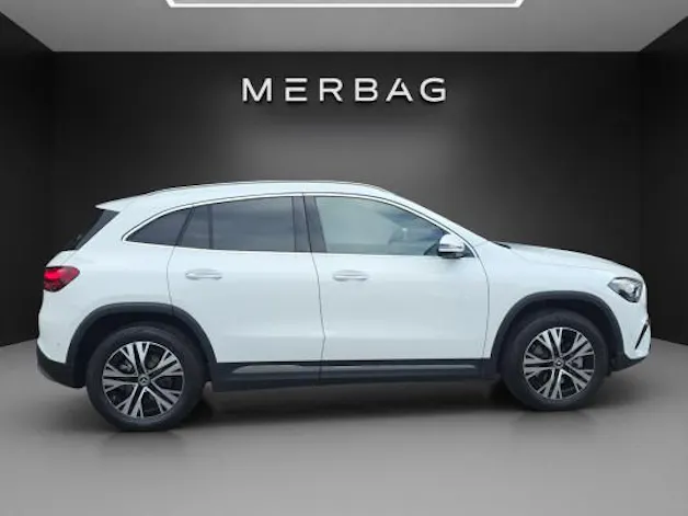 MERCEDES-BENZ GLA 250 4Matic Swiss Star