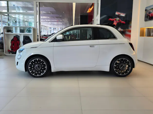 FIAT 500 C electric 87 kW Cult Edition