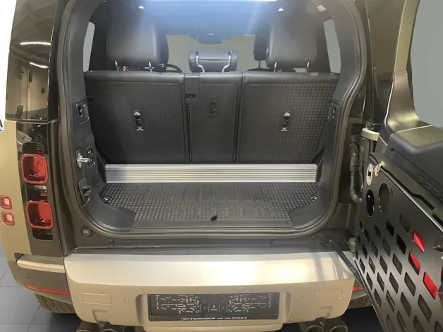 Land Rover Defender 110 P400 I6 X-Dynamic SE 3.0 AT8