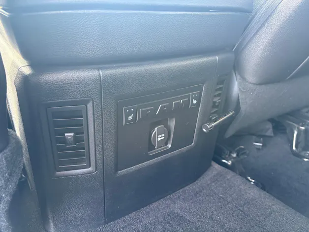 DODGE RAM 1500 Crewcab Laramie