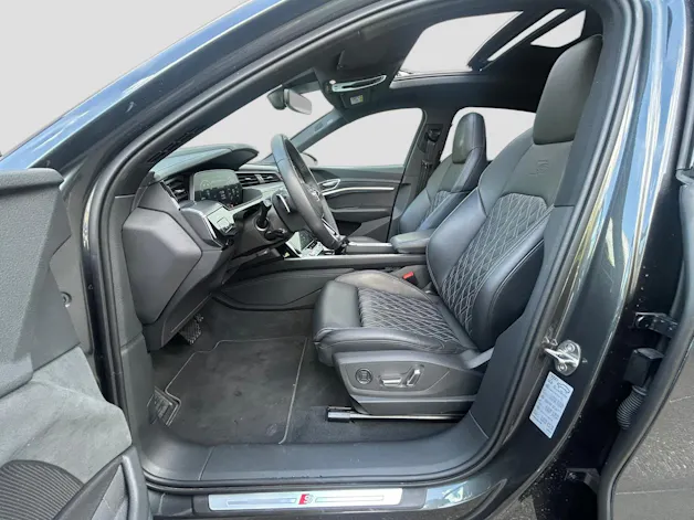 AUDI e-tron S Sportback quattro