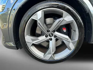 AUDI e-tron S Sportback quattro