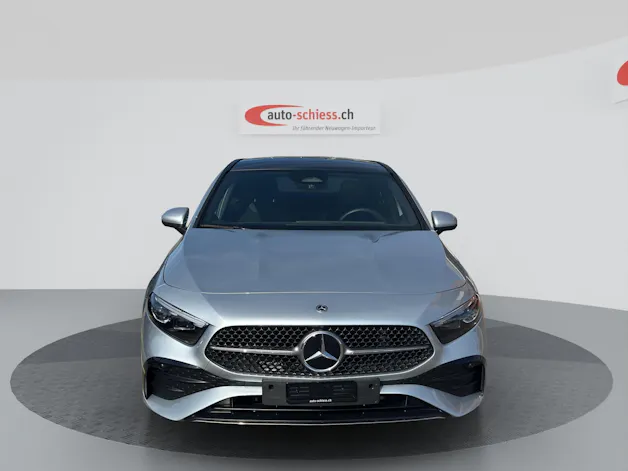 MERCEDES-BENZ A 200 Limousine AMG Line Distronic