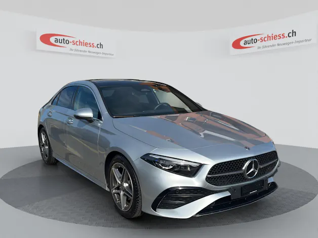 MERCEDES-BENZ A 200 Limousine AMG Line Distronic