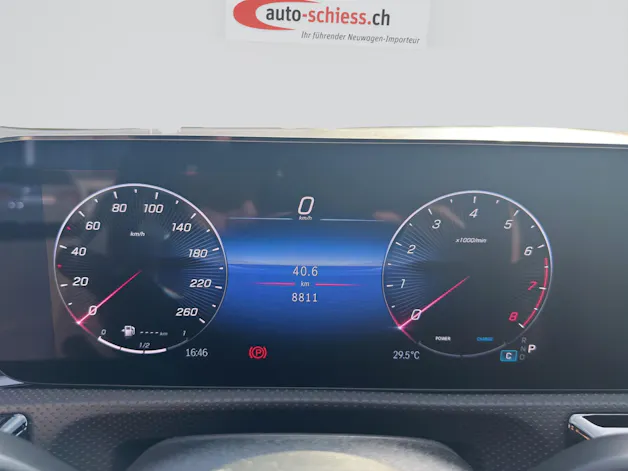 MERCEDES-BENZ A 200 Limousine AMG Line Distronic