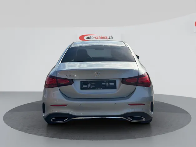 MERCEDES-BENZ A 200 Limousine AMG Line Distronic