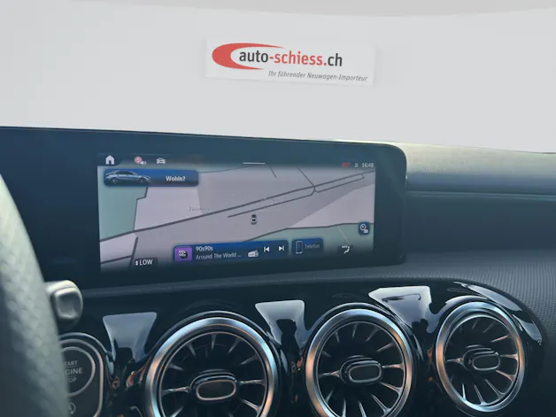 MERCEDES-BENZ A 200 Limousine AMG Line Distronic