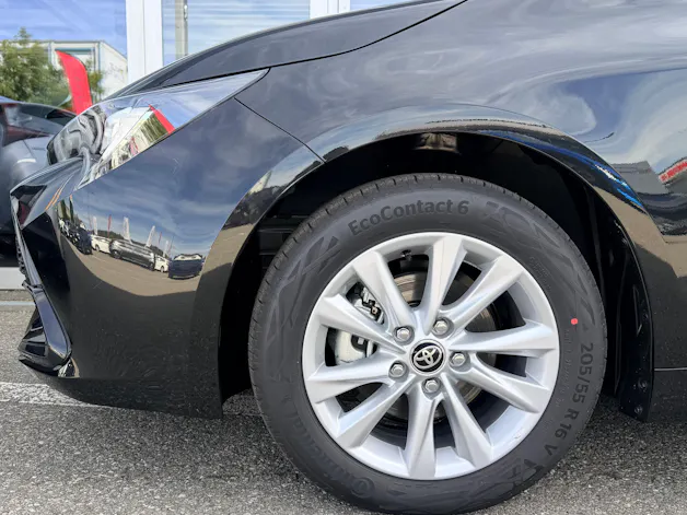Toyota Corolla 1.8 HSD Comfort e- CVT