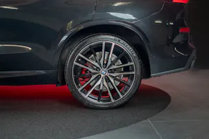 BMW X5 M60i xDrive M Sport Pro / Panorama / 360°Kamera / AHK