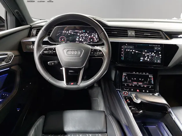 AUDI e-tron S quattro
