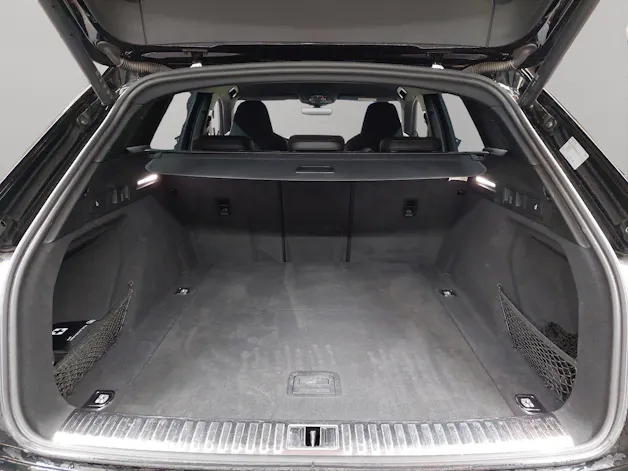 AUDI e-tron S quattro