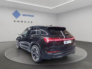 AUDI e-tron S quattro