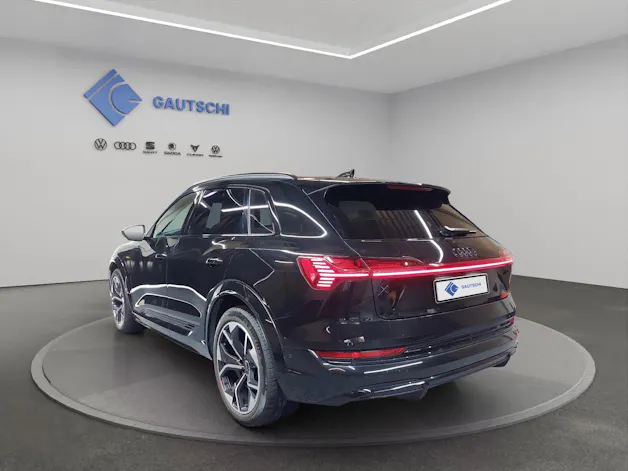 AUDI e-tron S quattro