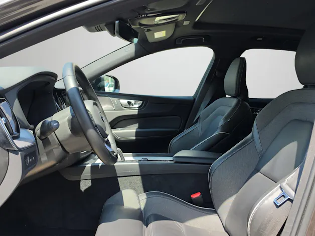 VOLVO XC60 2.0 T6 TE R-Design eAWD