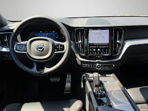 VOLVO XC60 2.0 T6 TE R-Design eAWD