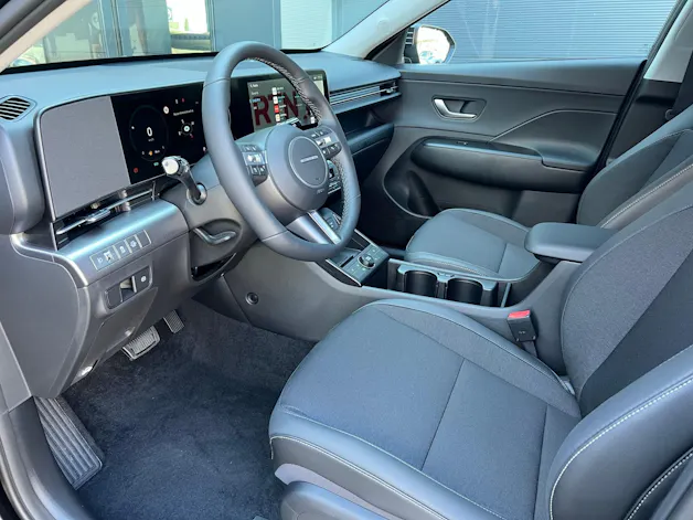 HYUNDAI Kona 1.6 GDi HEV Amplia DCT