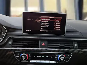 AUDI RS4 Avant 2.9 TFSI quattro tiptronic Gletscherweiss Metallic
