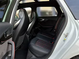 AUDI RS4 Avant 2.9 TFSI quattro tiptronic Gletscherweiss Metallic