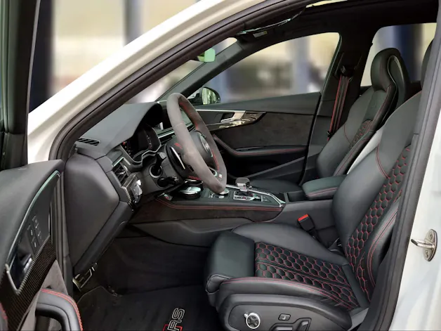 AUDI RS4 Avant 2.9 TFSI quattro tiptronic Gletscherweiss Metallic