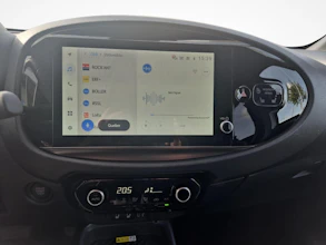 https://vehicle.imgix.net/4459101/6b8cd787-357e-4e5a-a9a3-c54f100228d3.jpg