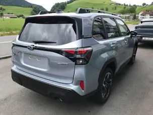 Subaru Forester Station 2.0i e-Boxer Swiss Plus