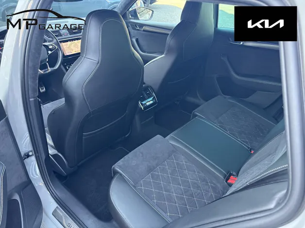 SKODA Superb Combi 2.0 TSI 280 SportLine Light 4x4 DSG