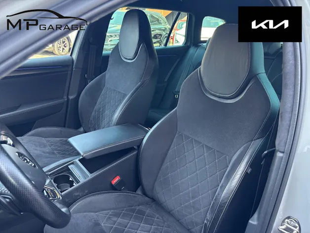 SKODA Superb Combi 2.0 TSI 280 SportLine Light 4x4 DSG