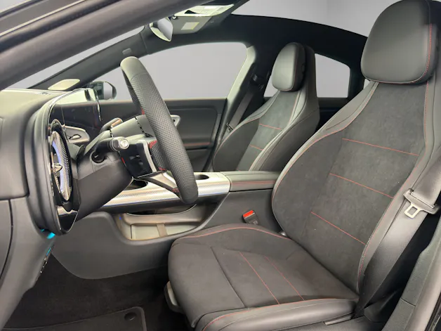 MERCEDES-BENZ CLA-Klasse CLA 350 AMG Line 4matic
