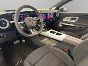 https://vehicle.imgix.net/4459210/e28627a6-57b4-4d48-a2bf-f3b5e9821d34.jpg