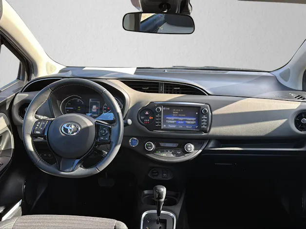 Toyota Yaris 1.5 VVT-i HSD Trend