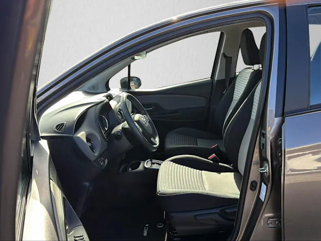 Toyota Yaris 1.5 VVT-i HSD Trend