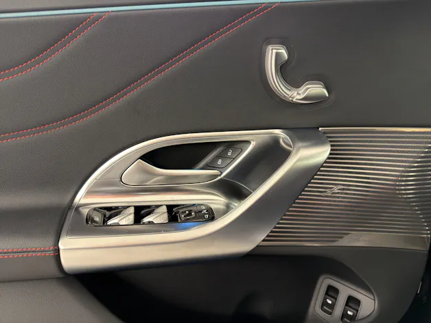 MERCEDES-BENZ C-Klasse C 400 4matic