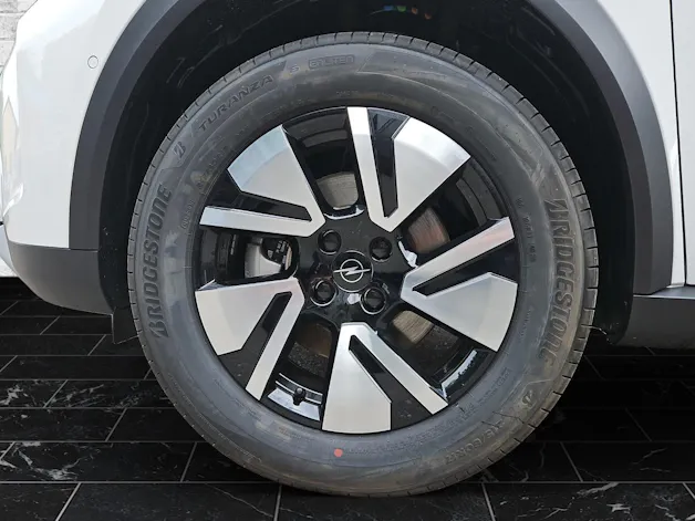 OPEL Frontera 1.2 T HEV 145 GS