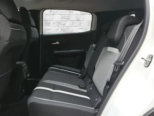 OPEL Frontera 1.2 T HEV 145 GS