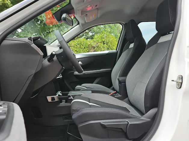 OPEL Frontera 1.2 T HEV 145 GS