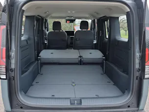 Kia PV5 Passenger 71.2 kWh Plus