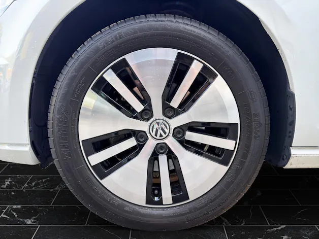 VW Golf VII e