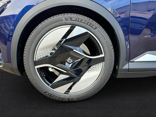RENAULT Scénic E-Tech iconic