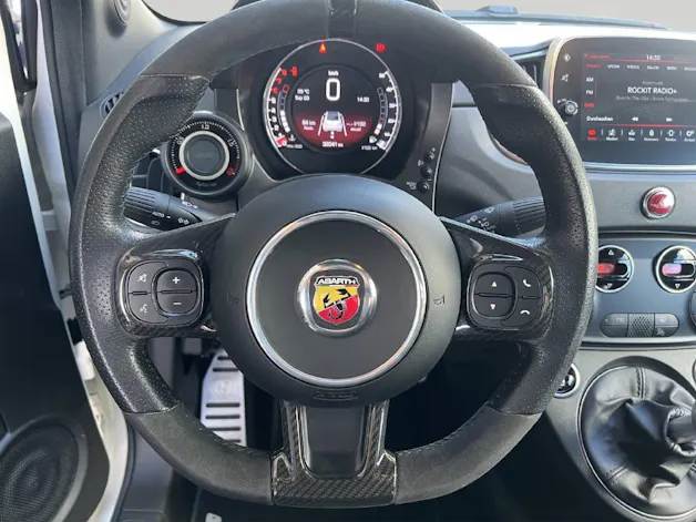 FIAT 595 C Abarth 1.4 T-Jet 180 Esseesse