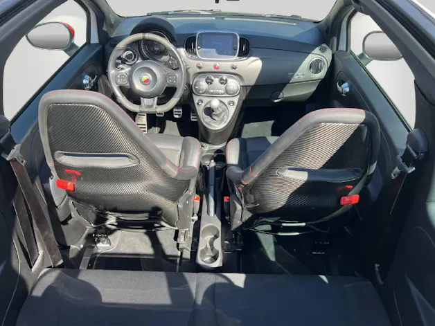 FIAT 595 C Abarth 1.4 T-Jet 180 Esseesse