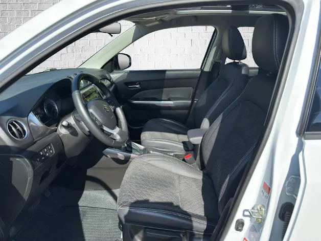 Suzuki Vitara 1.4 T Compact Top Hybrid 4x4