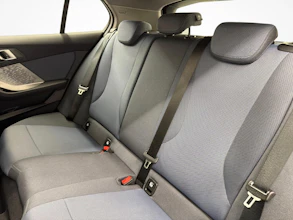 https://vehicle.imgix.net/4459437/52b9c335-3893-4c1b-ba39-c690b0ee80a8.jpg